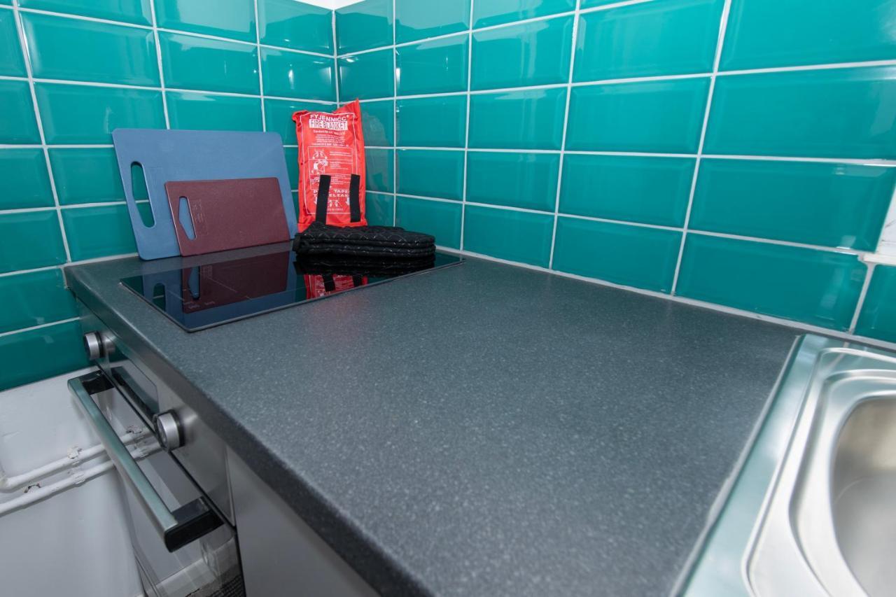 Versatile Cozy & Spacious Comfort Hull Apartments キングストン・アポン・ハル エクステリア 写真