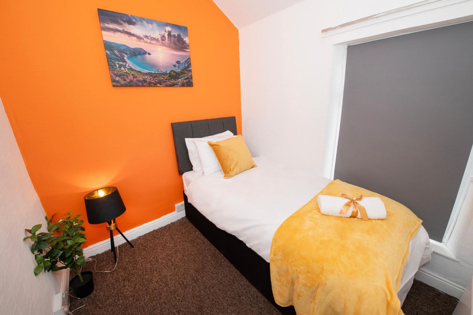 Versatile Cozy & Spacious Comfort Hull Apartments キングストン・アポン・ハル エクステリア 写真